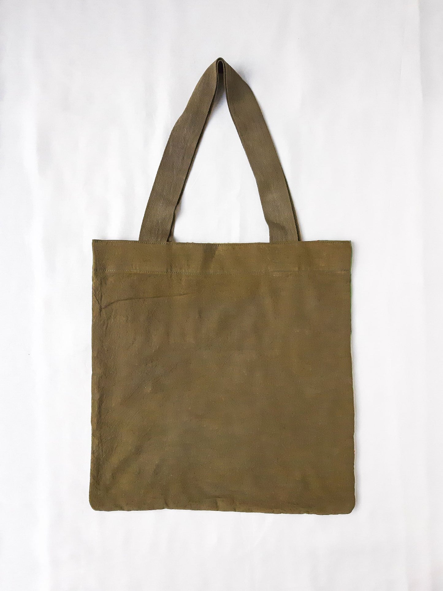 JELUJUR DAUR - Plant-Dyed Upcycled Tote | Moss