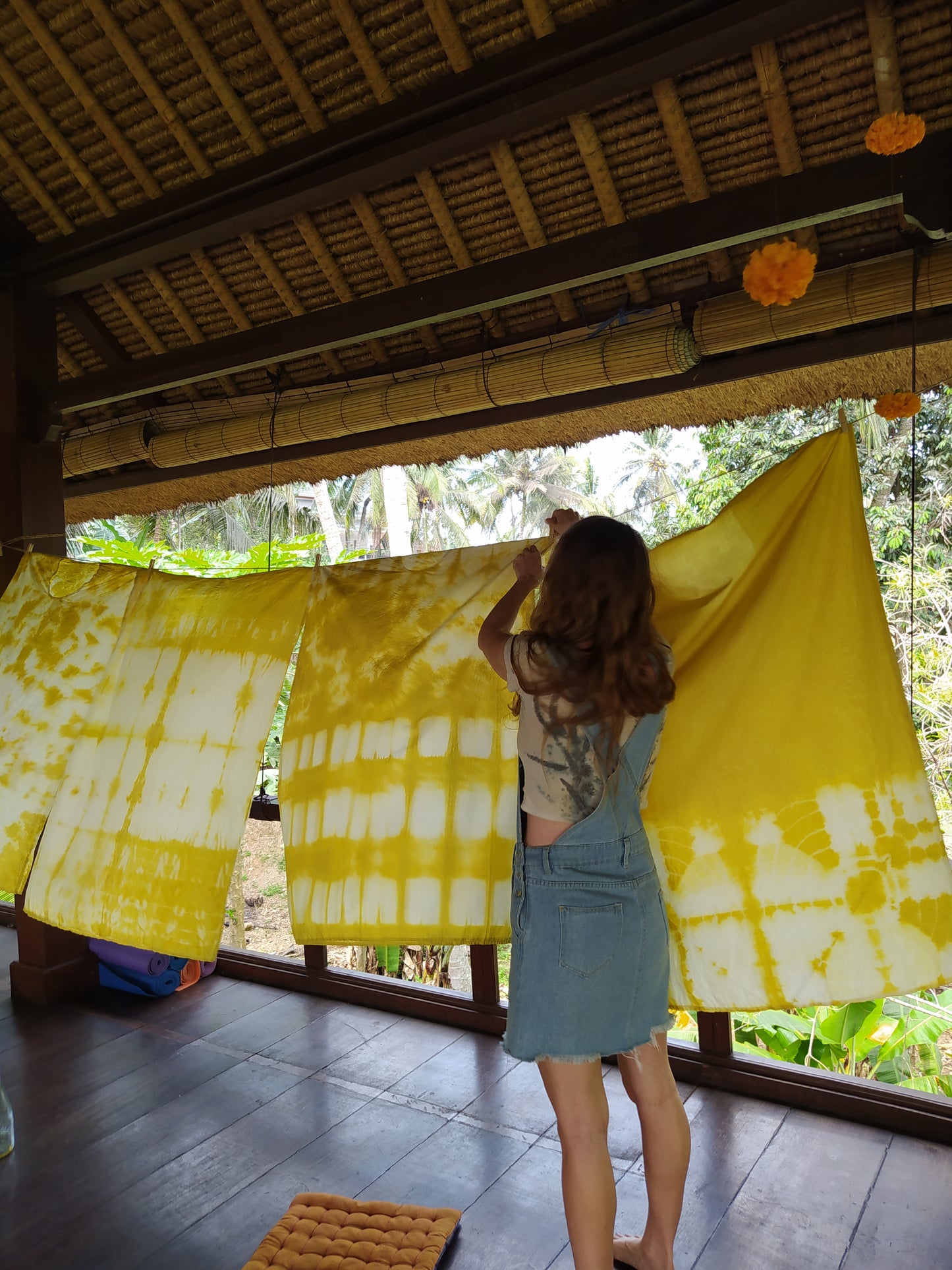 Poetry Cloth: Dye, Print and Paint with Plants Workshop (01-03 December 2023)