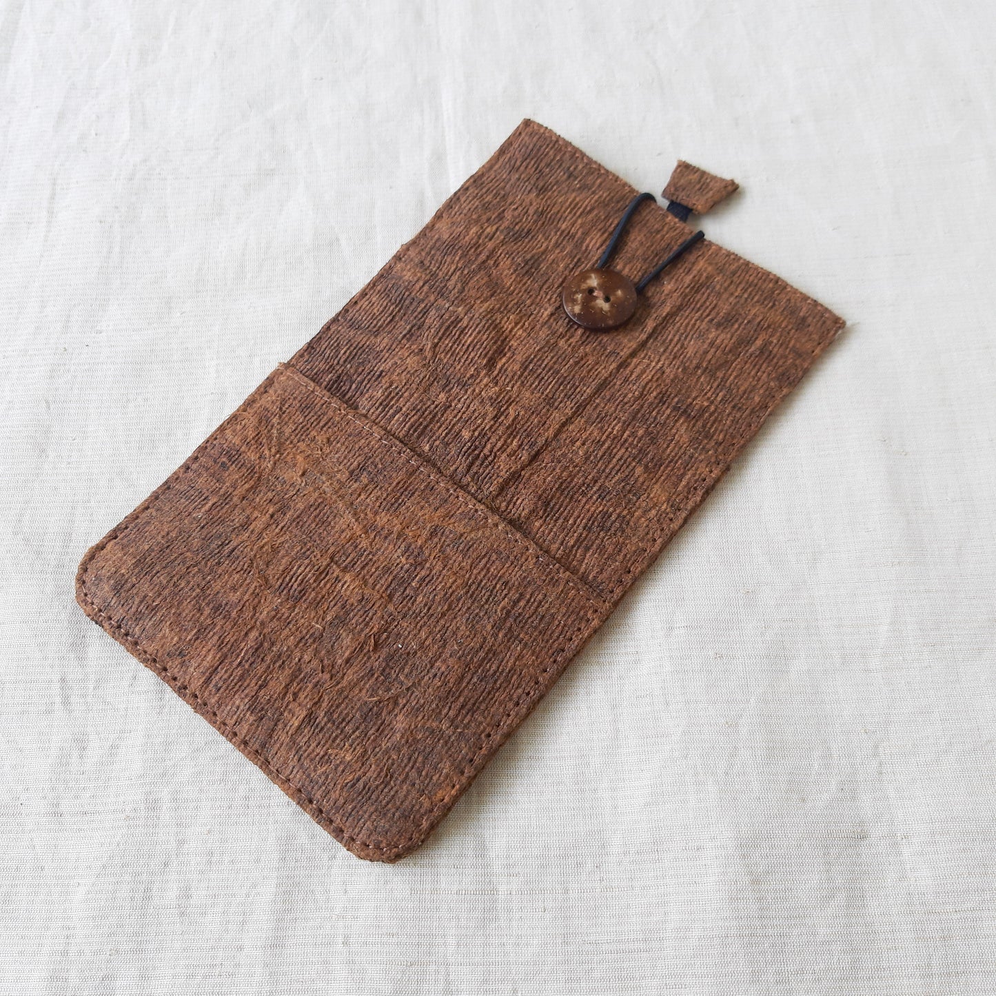 RANTA Cacao - Barkcloth Phone Pouch