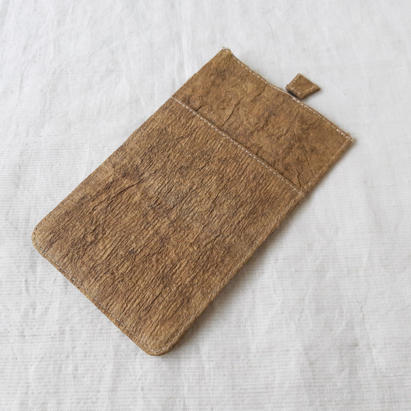 RANTA Olive - Barkcloth Phone Pouch