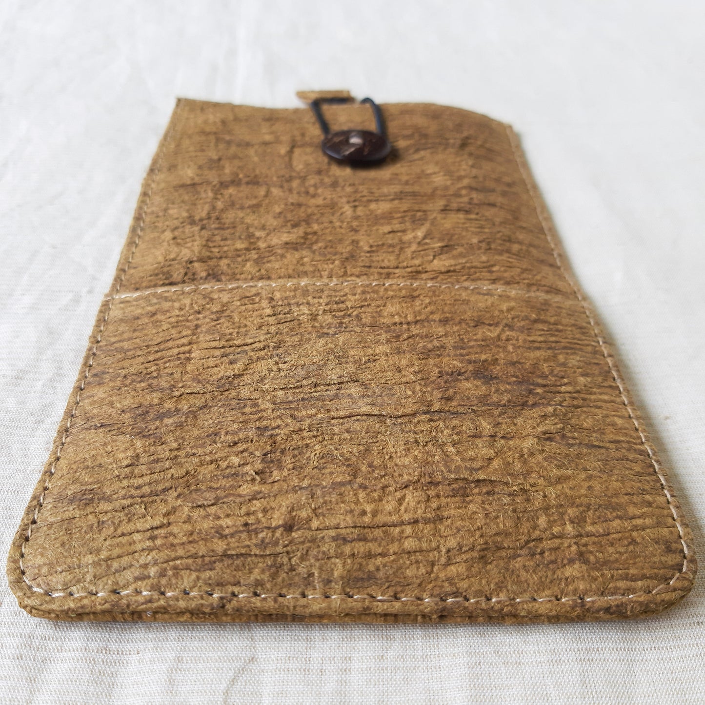 RANTA Olive - Barkcloth Phone Pouch