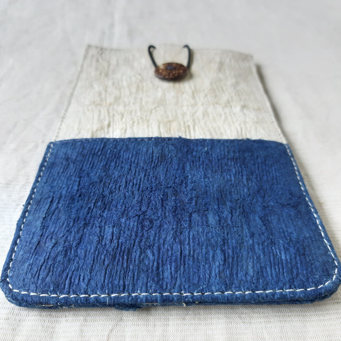 RANTA Indigo Béa - Barkcloth Phone Pouch