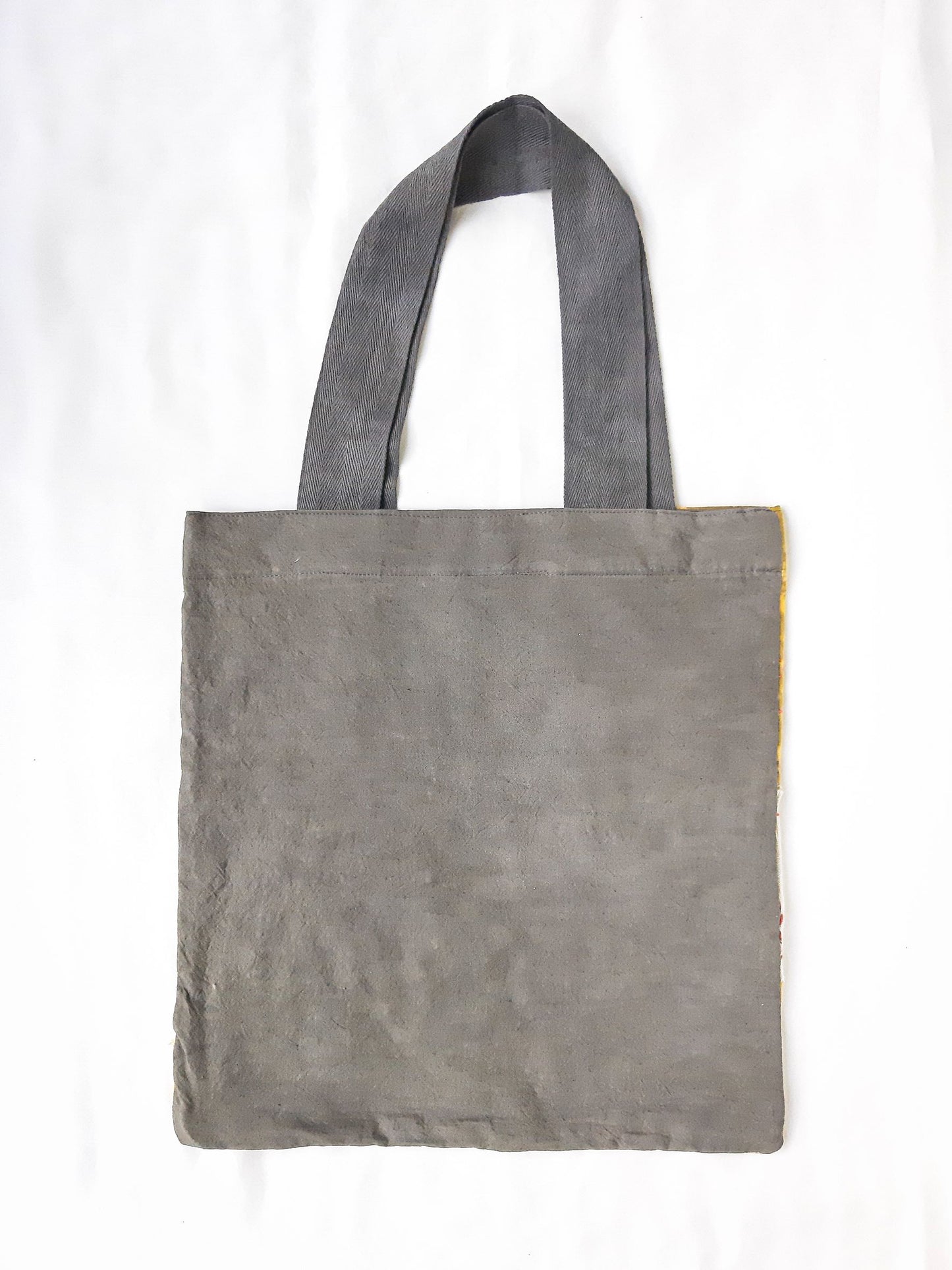 JELUJUR DAUR - Plant-Dyed Upcycled Tote | Pineapple