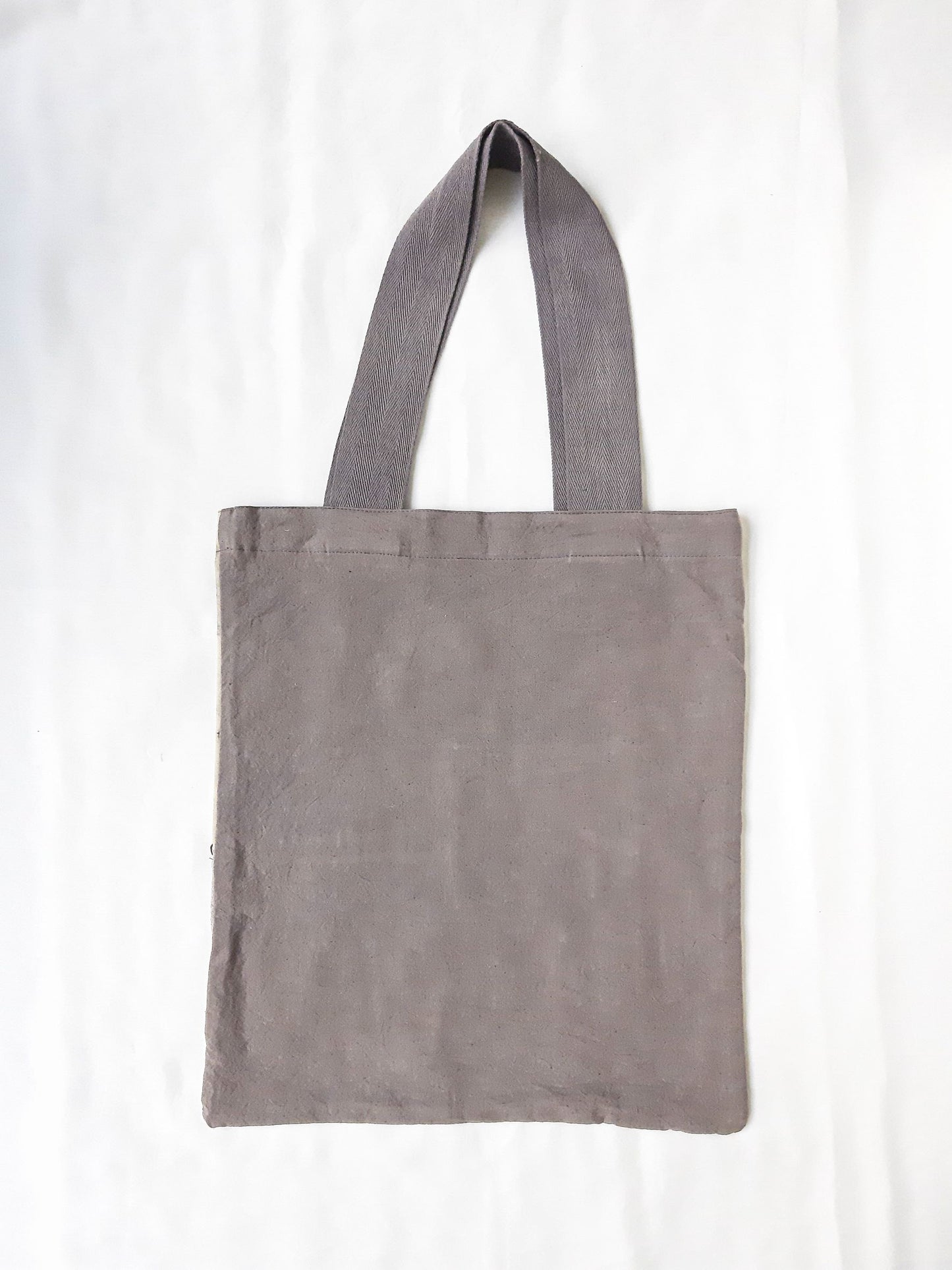 JELUJUR DAUR - Plant-Dyed Upcycled Tote | Avo